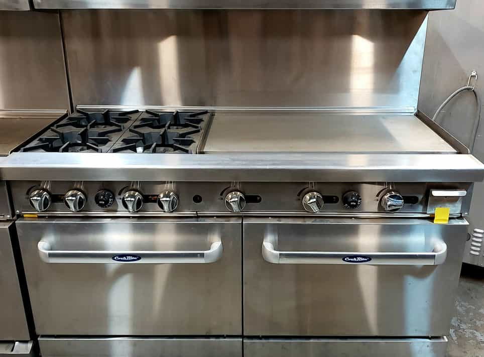 4 Burner Range and Flat Top Combo Grill Oven Rental